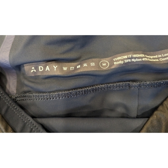 ADAY Throw and Roll Navy and Black Leggings  Medium - Picture 6 of 8